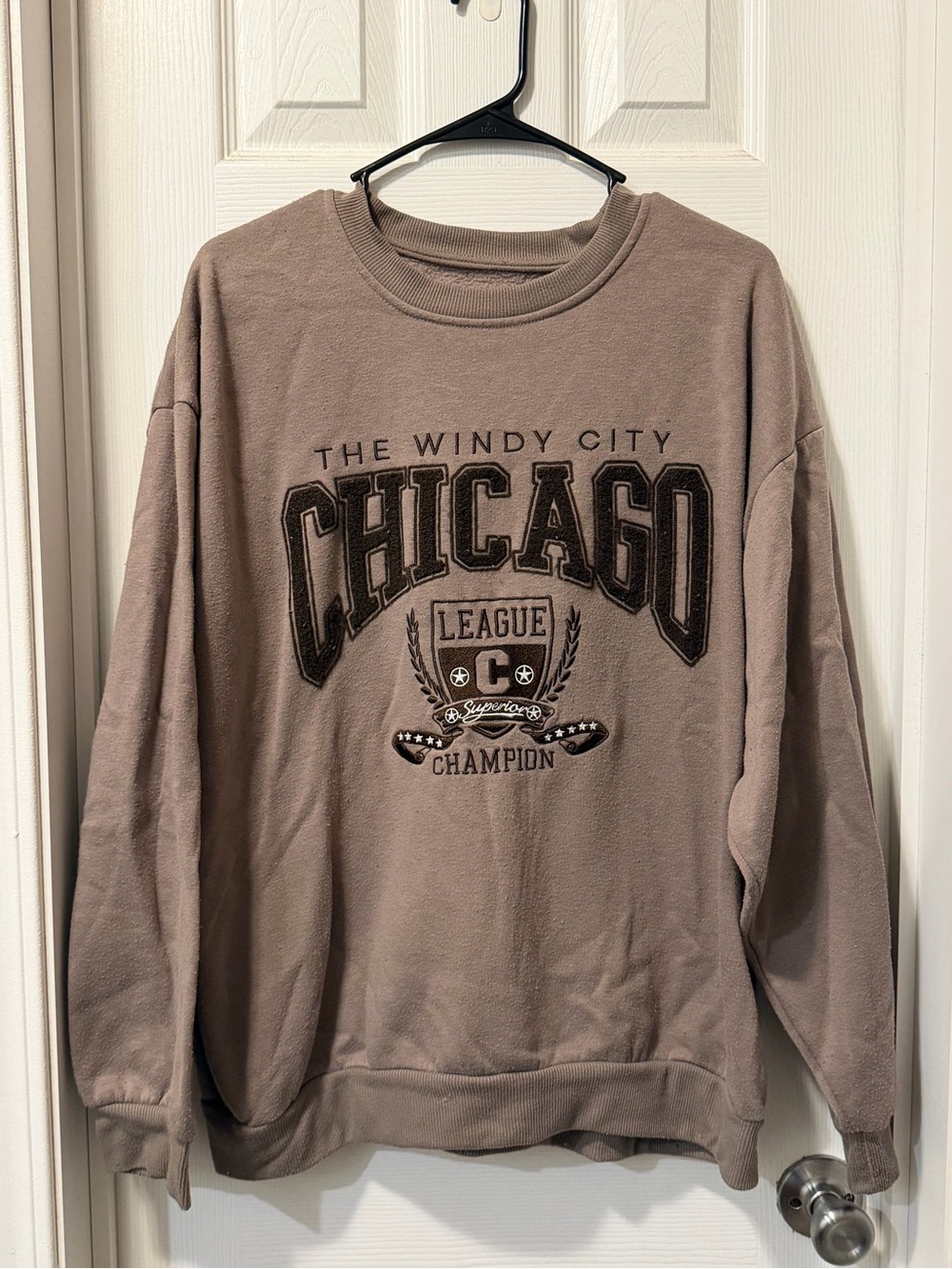 refuge Chicago Graphic Crewneck Sweater - Taupe
